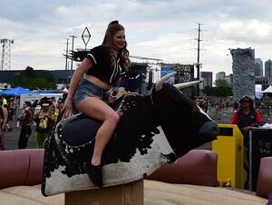 AIRBOUND-Mechanical-Bull-(5)